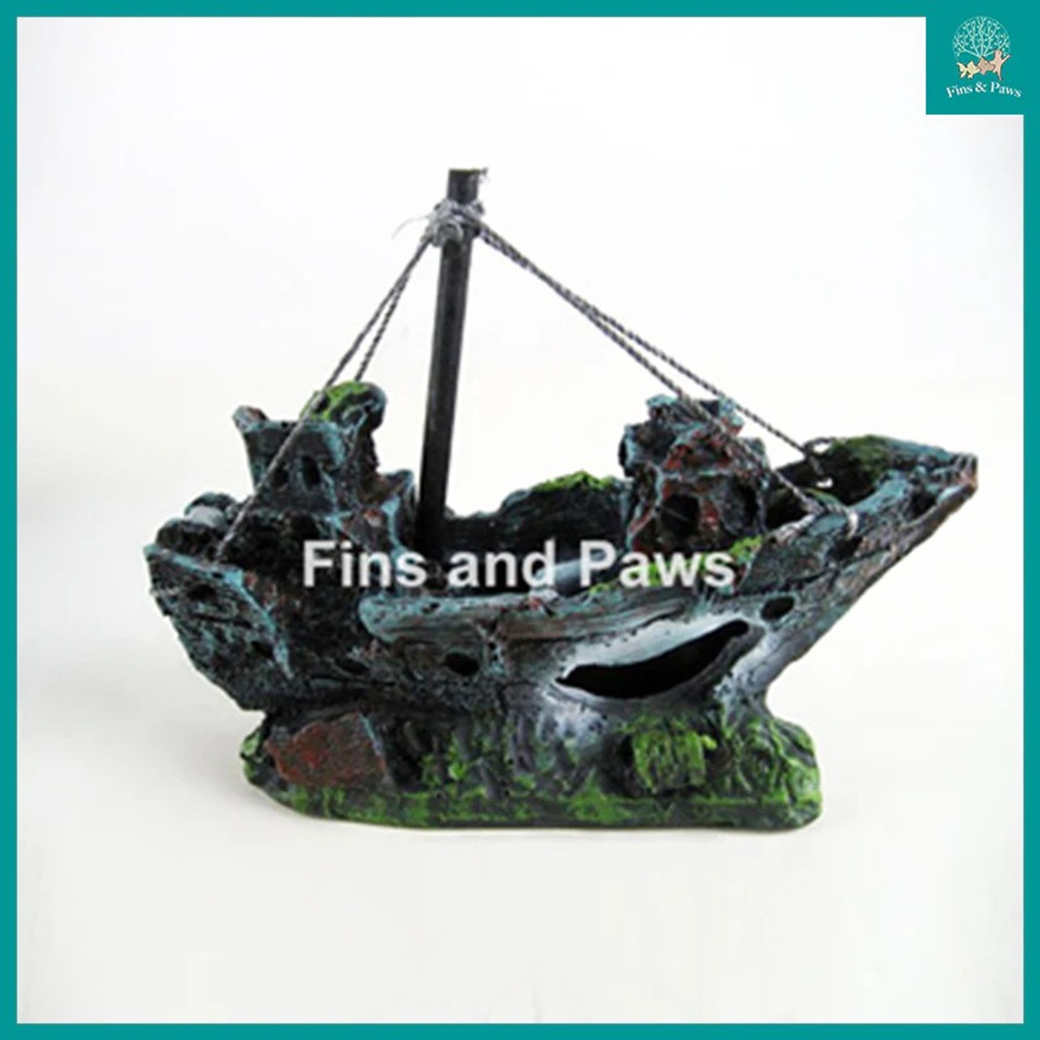 [Acquanova] Sunken Ship S Aquarium Ornament (13.8x5x11.7cm)