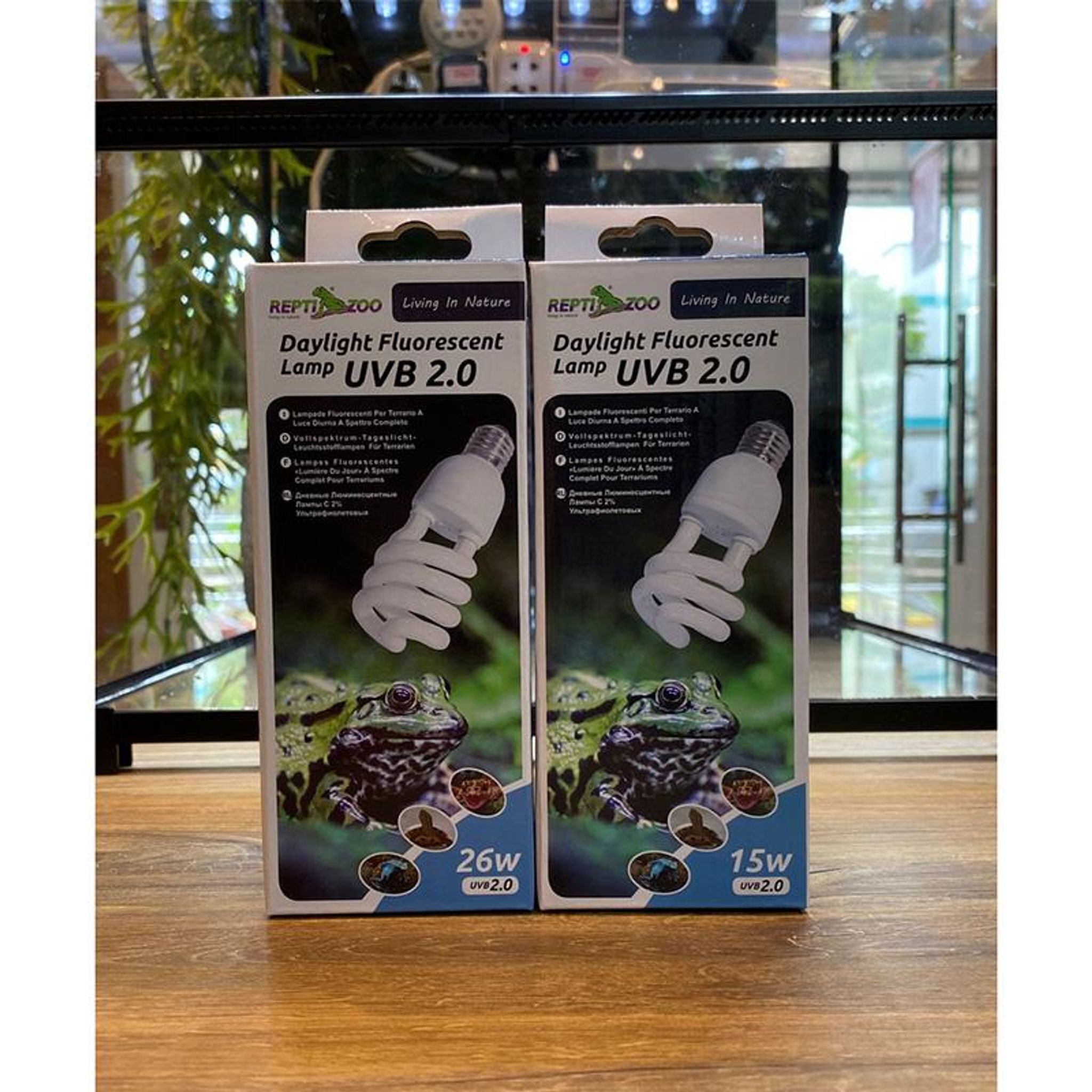 ReptiZoo Daylight Fluorescent Lamp UVB 2.0 15W