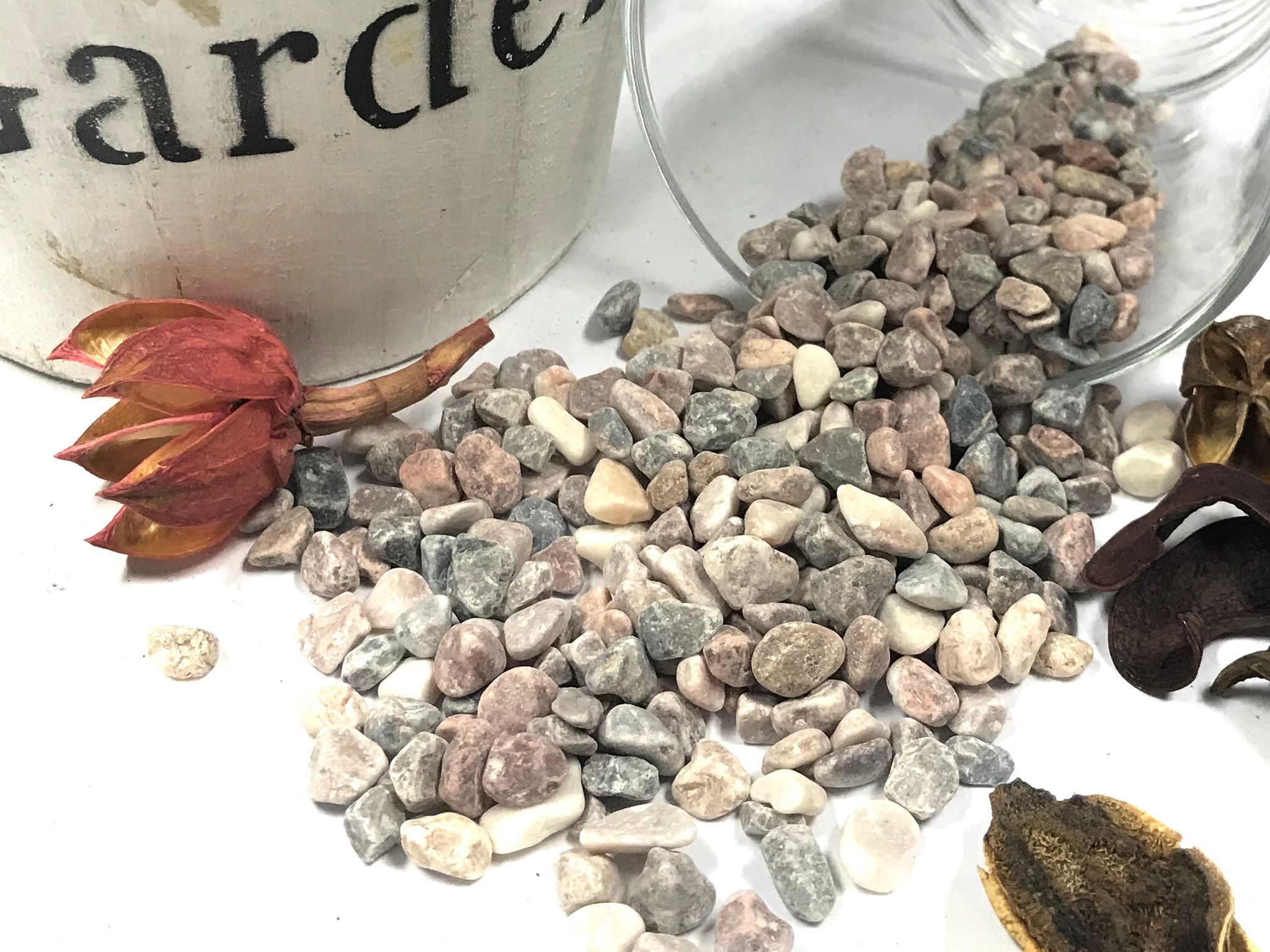 AQUARIUM MAROON PEBBLES (20kg)