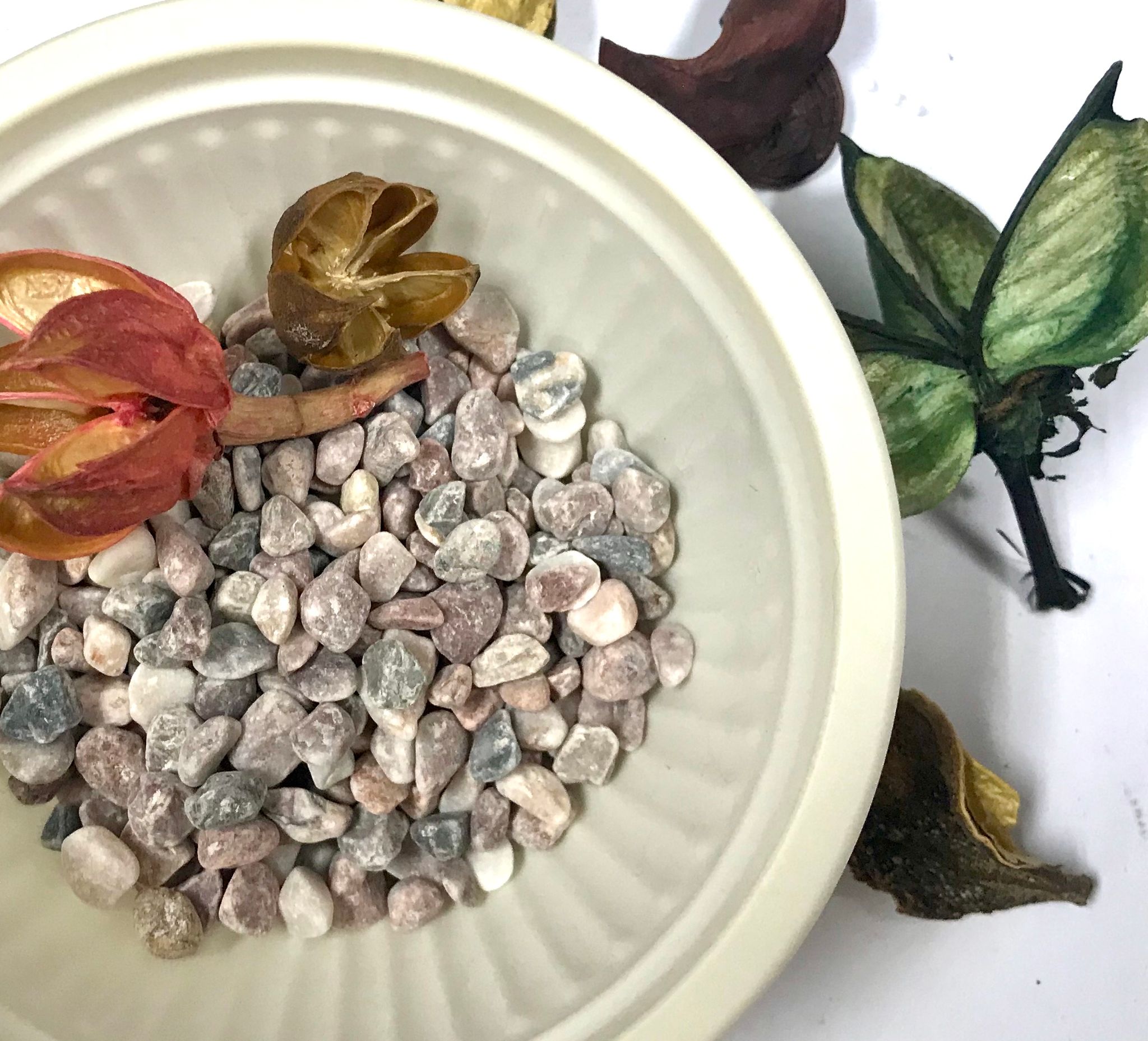 AQUARIUM MAROON PEBBLES (20kg)