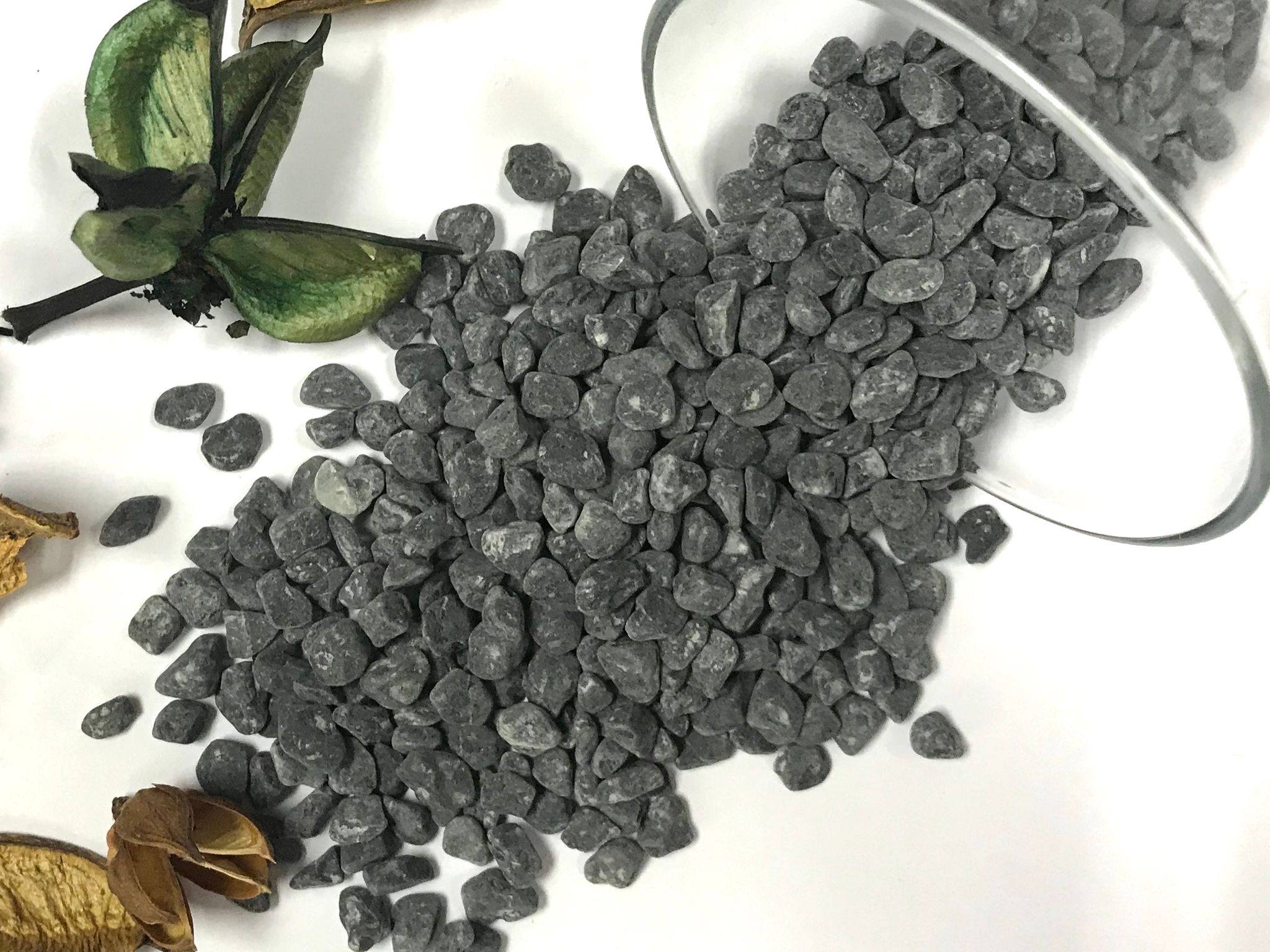 BLACK PEBBLES (20kg)