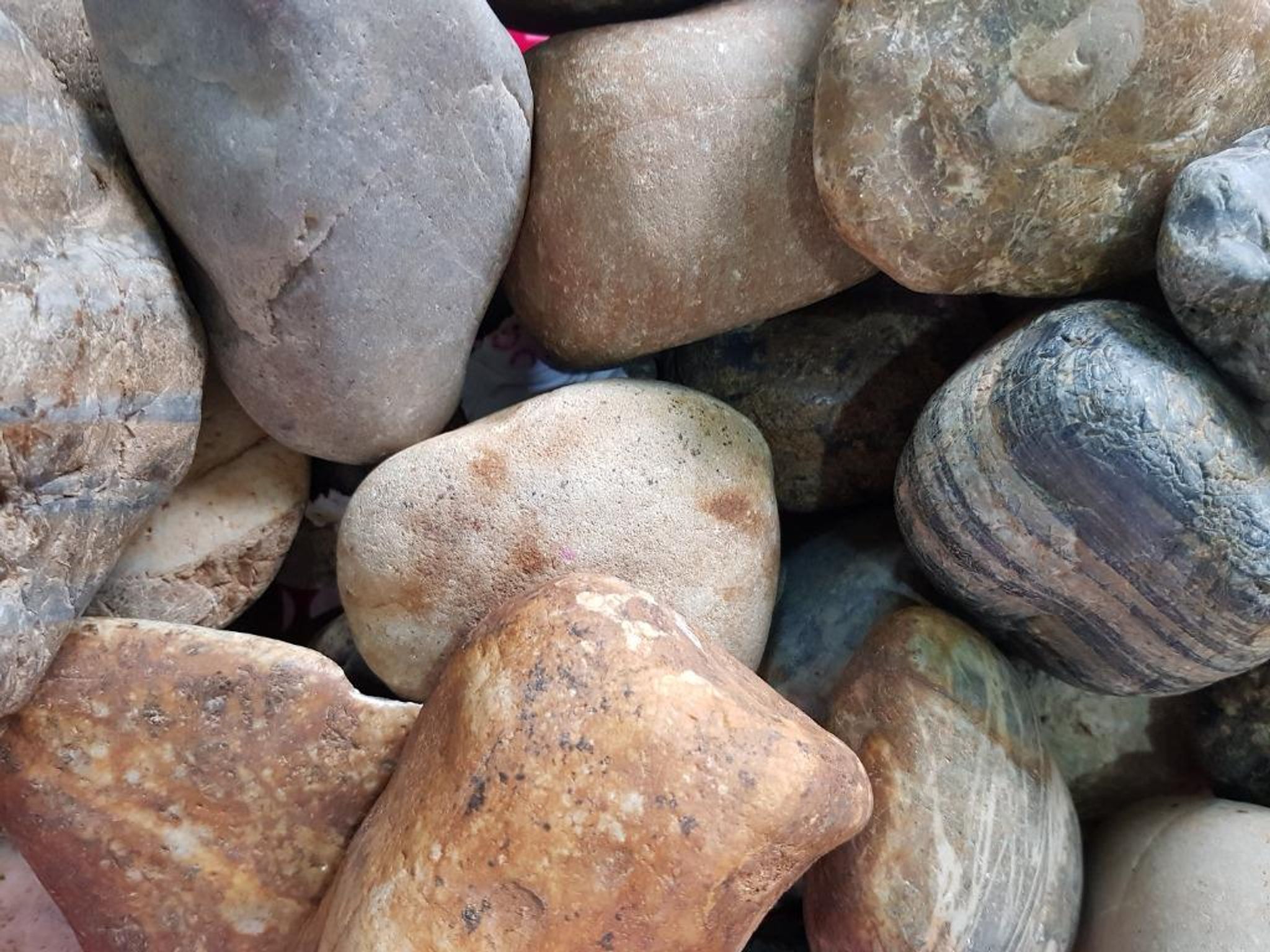 HAYDEN BROWN AQUARIUM PEBBLE STONE (20kg)