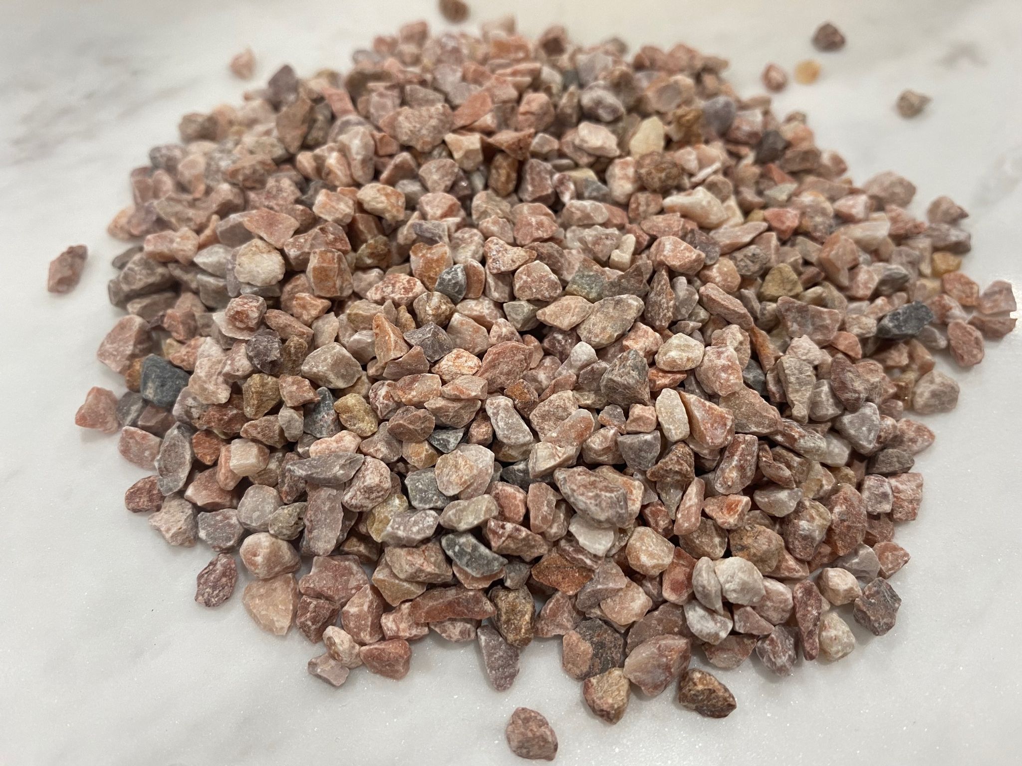 MAROON GRAVEL PEBBLES (20kg)