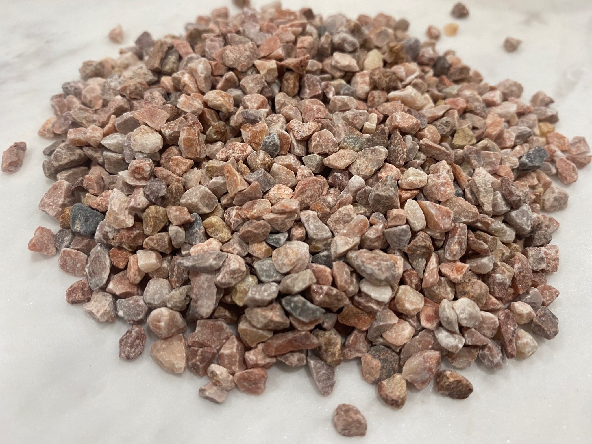 MAROON GRAVEL PEBBLES (20kg)