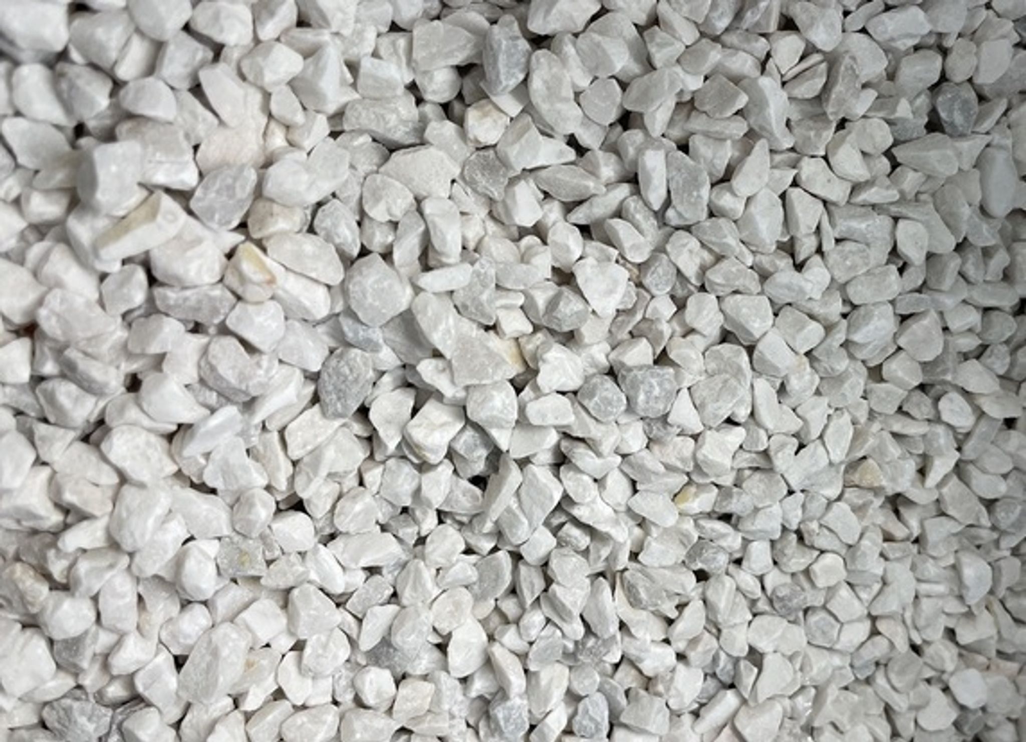 MILKY WHITE PEBBLES (20kg)
