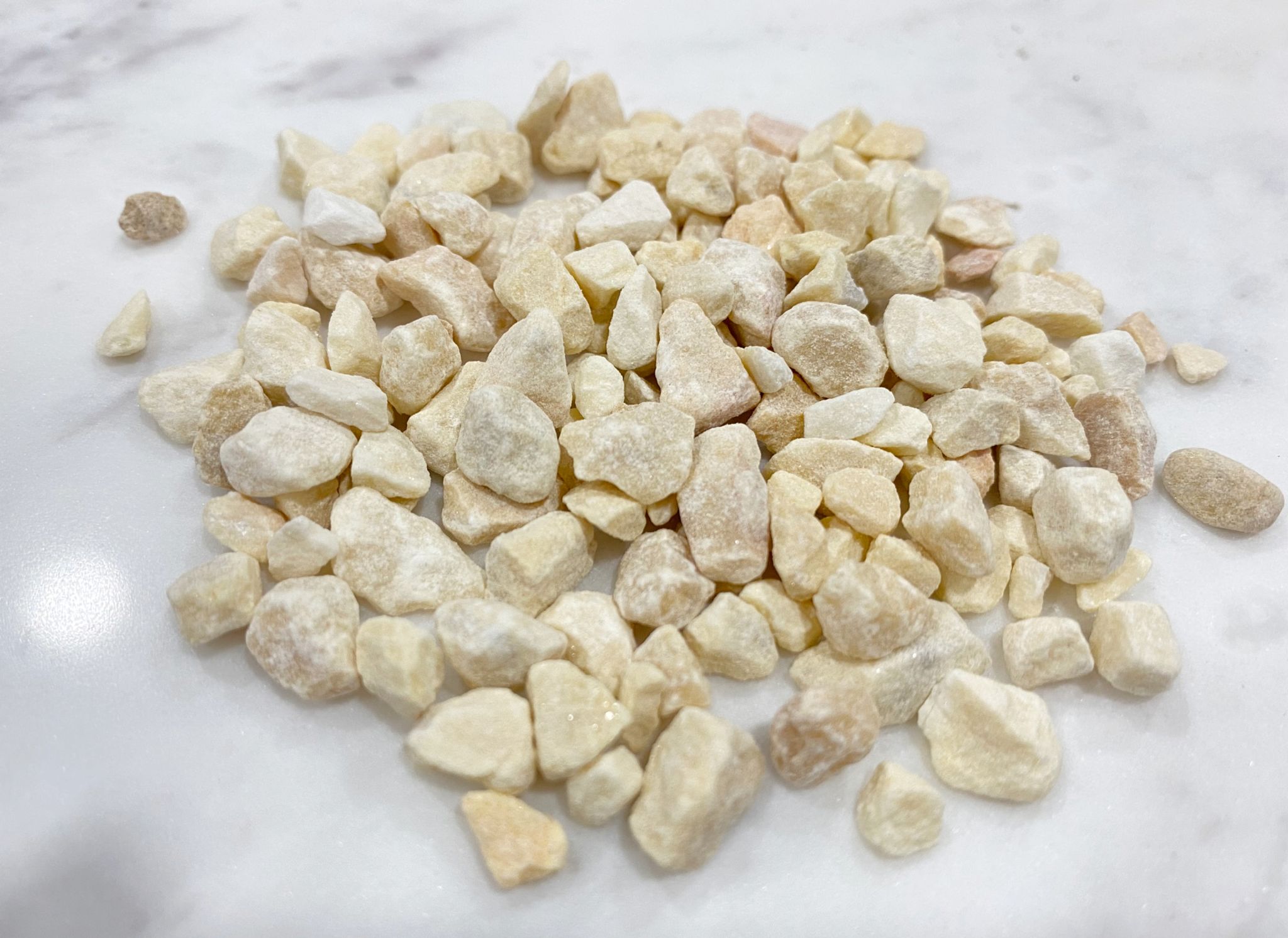 WHEAT BEIGE PEBBLES (CHIPPING) (20kg)