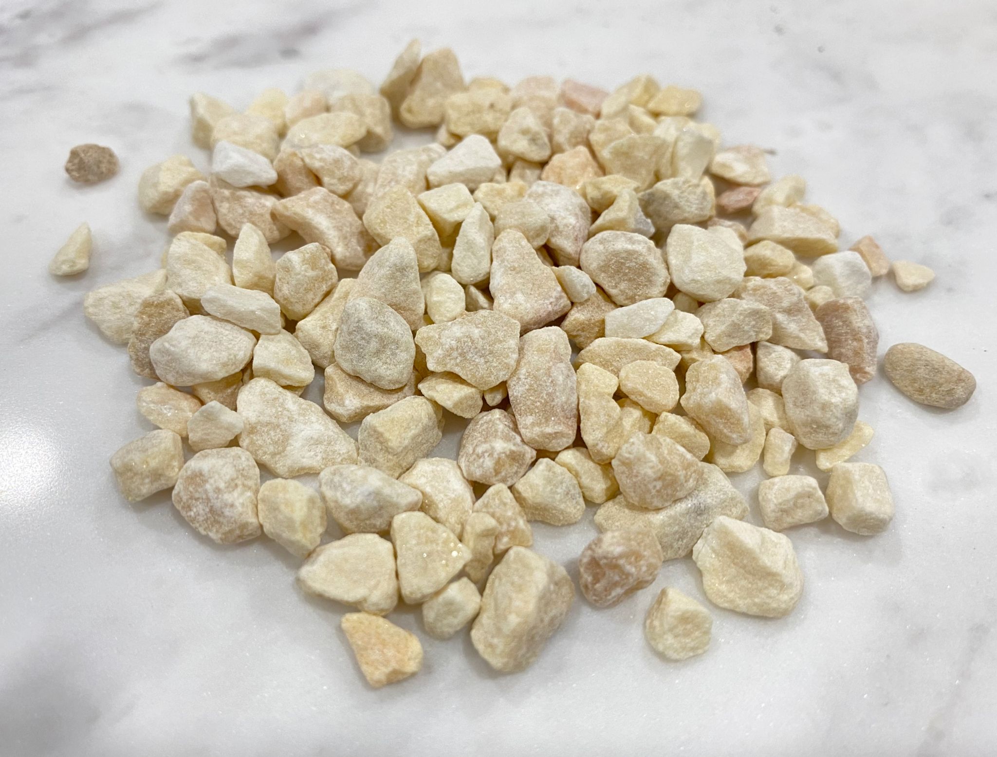 WHEAT BEIGE PEBBLES (CHIPPING) (20kg)